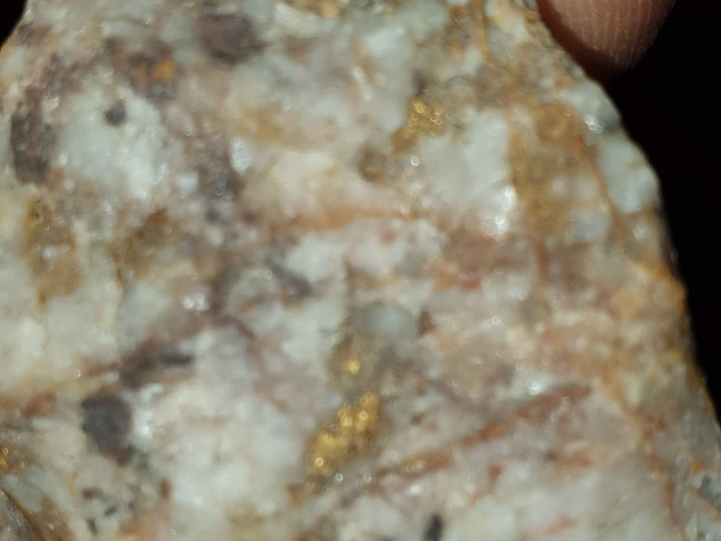 Ore & mineral specimen