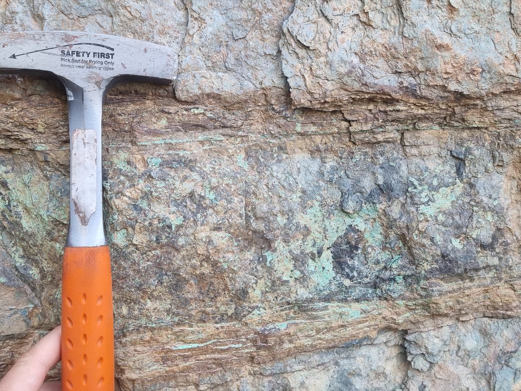Ore & mineral specimen