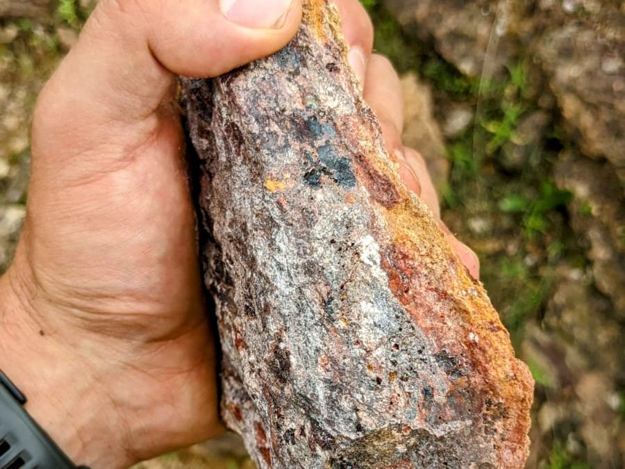 Ore & mineral specimen