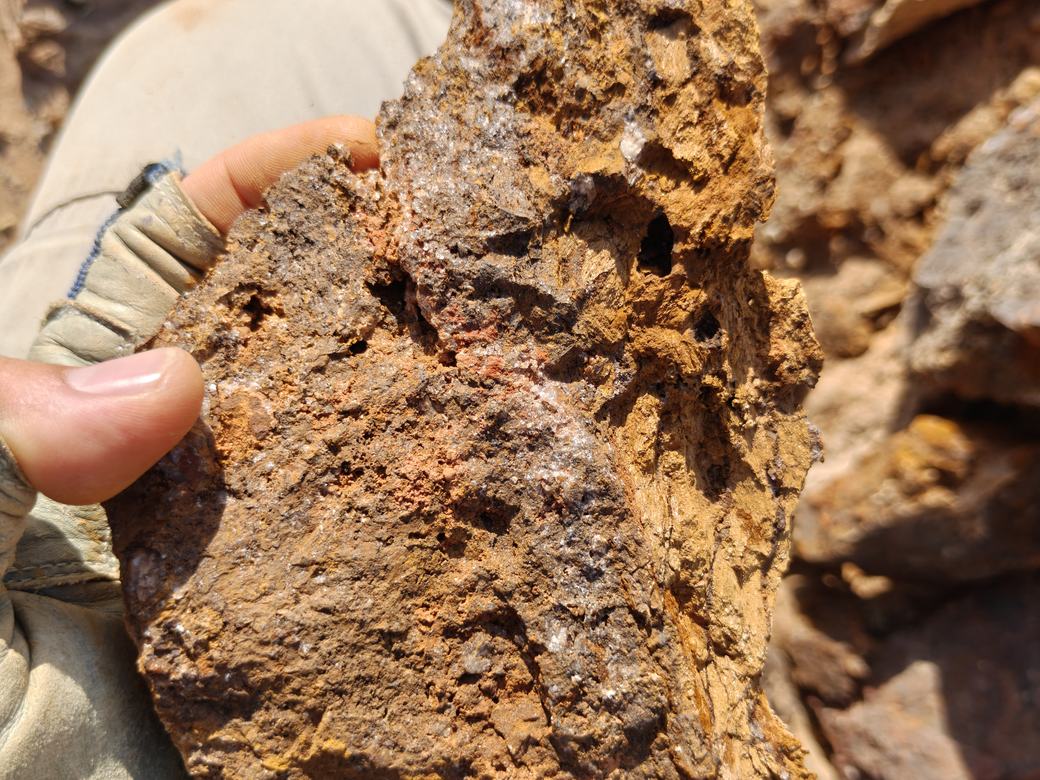 Ore & mineral specimen