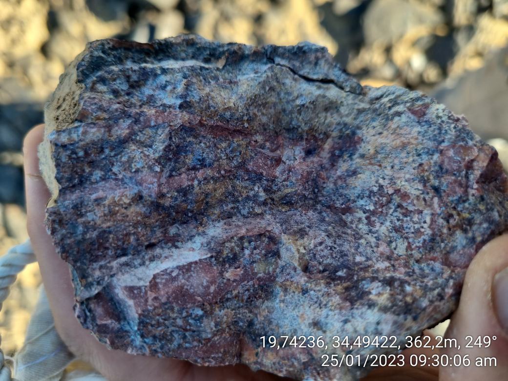 Ore & mineral specimen